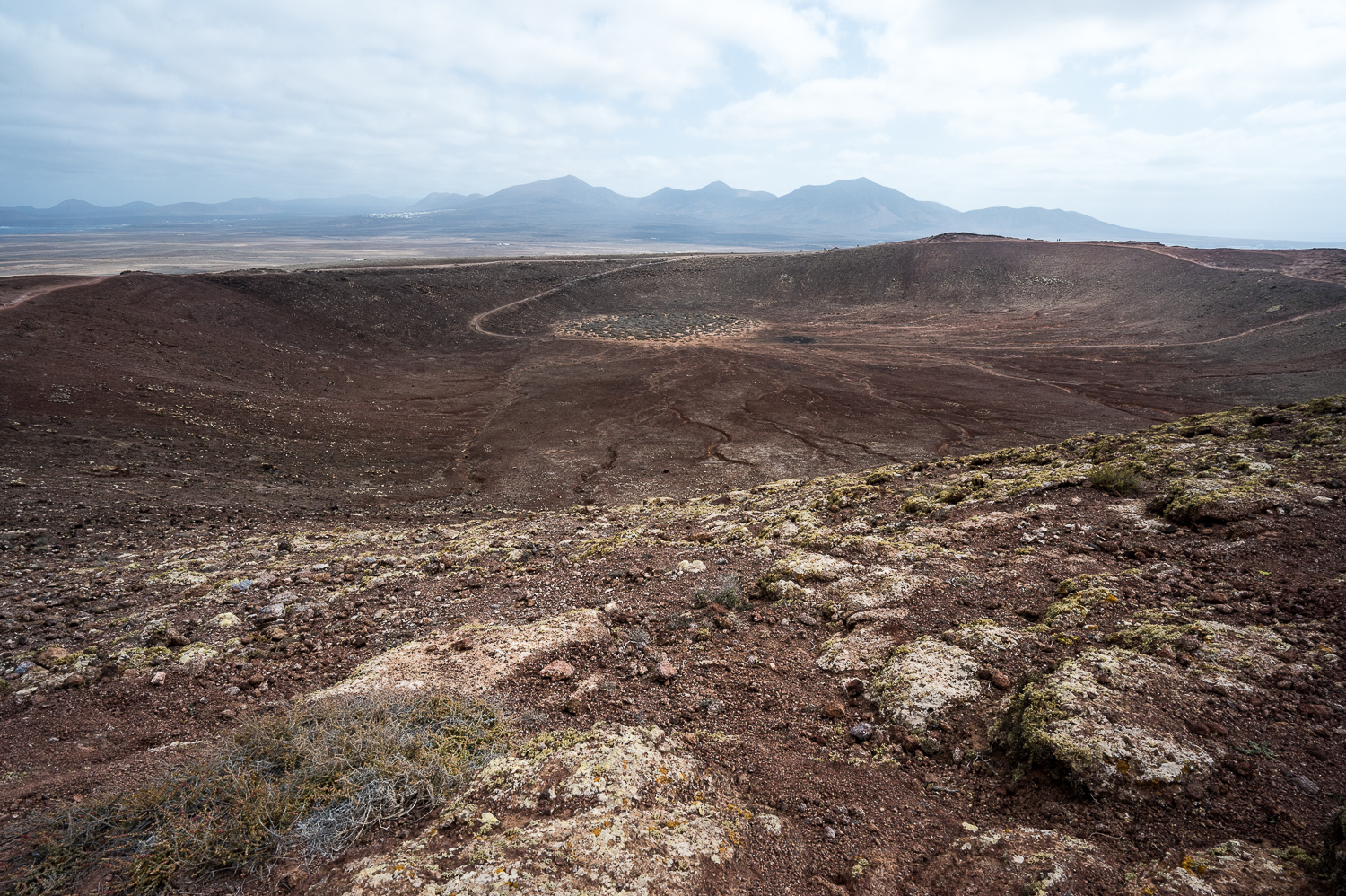 Le Volcan Matthew qui domine Playa Blanca